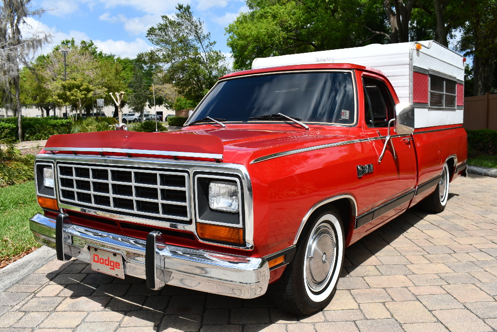 Lot M26-429 - 1985 Dodge Ram 150 Custom Camper Special | Premier ...