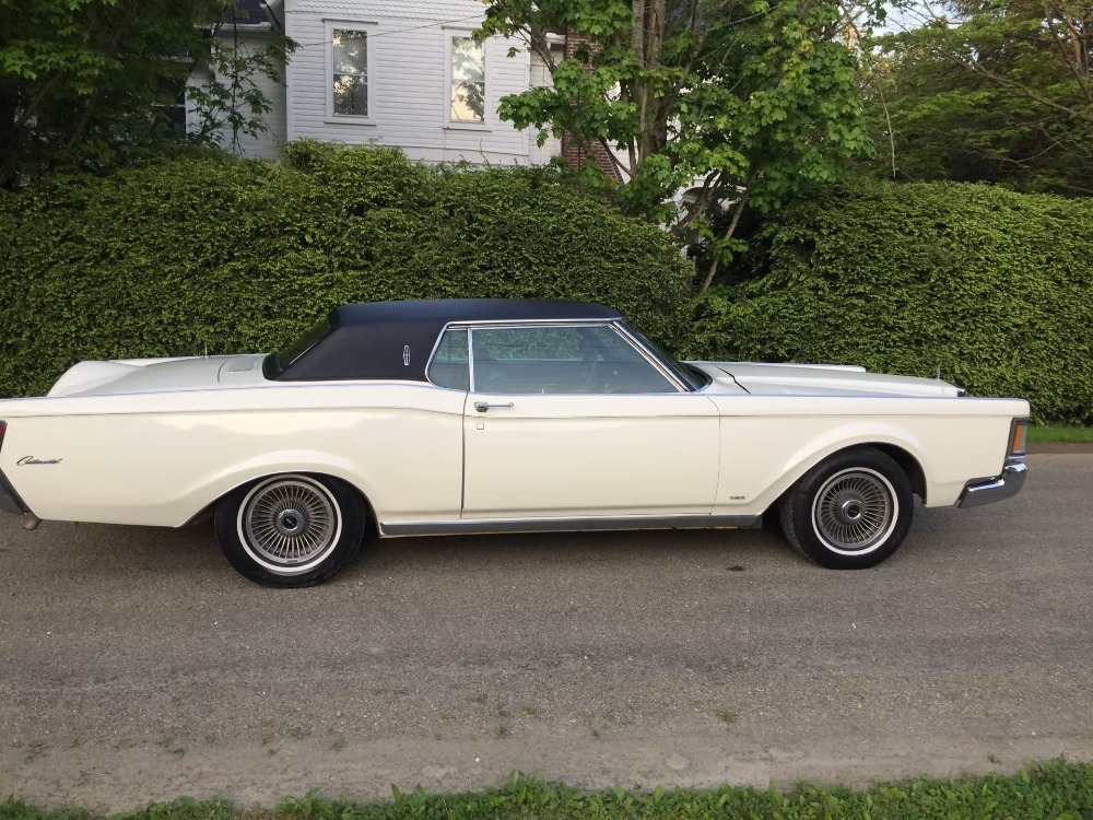 Lot J23-120 - 1971 Lincoln Continental MK III | Premier