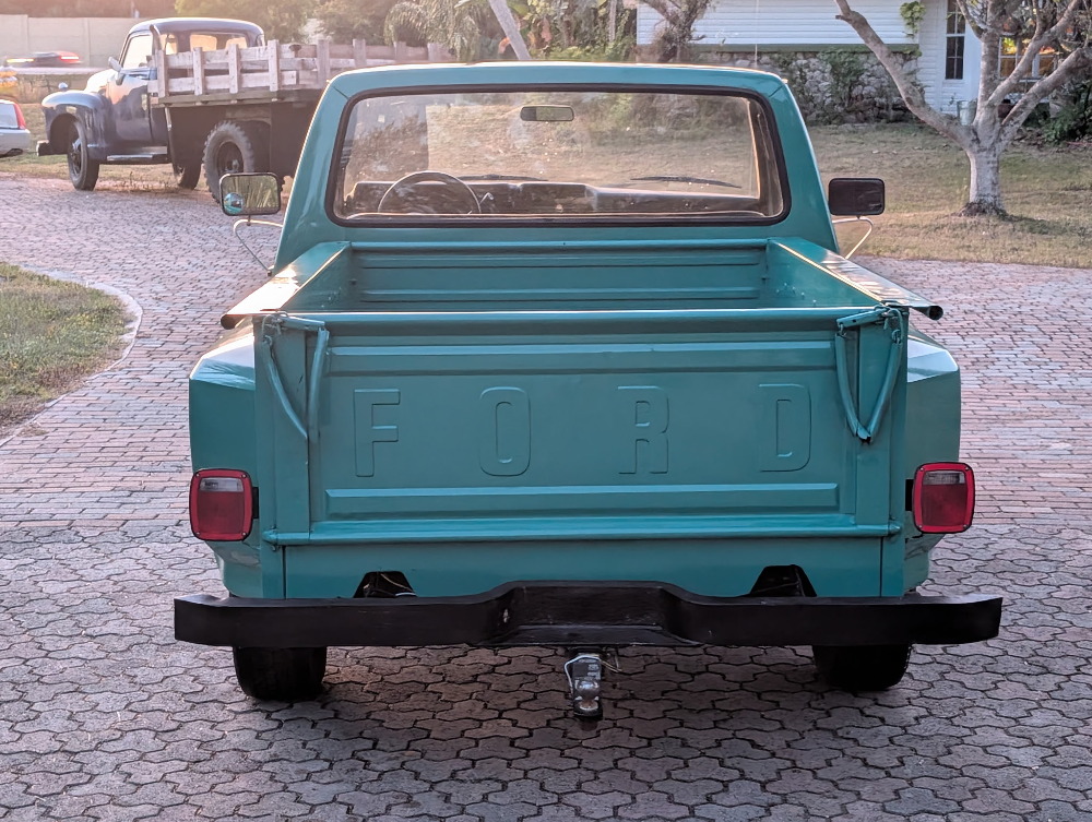 1982 Ford Ranger F100 Lot M26-110 - 1982 Ford F100 Stepside Pickup | Premier Auction Group