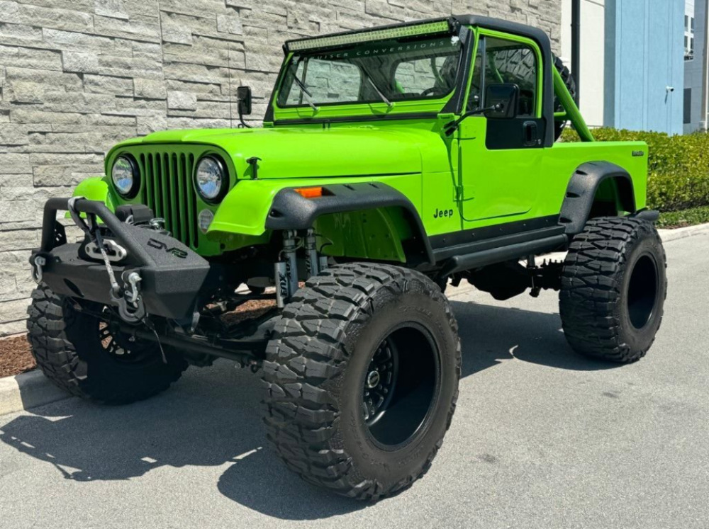 Lot D24-276 - 1981 American Jeep CJ-8 Scrambler Custom 4 X 4