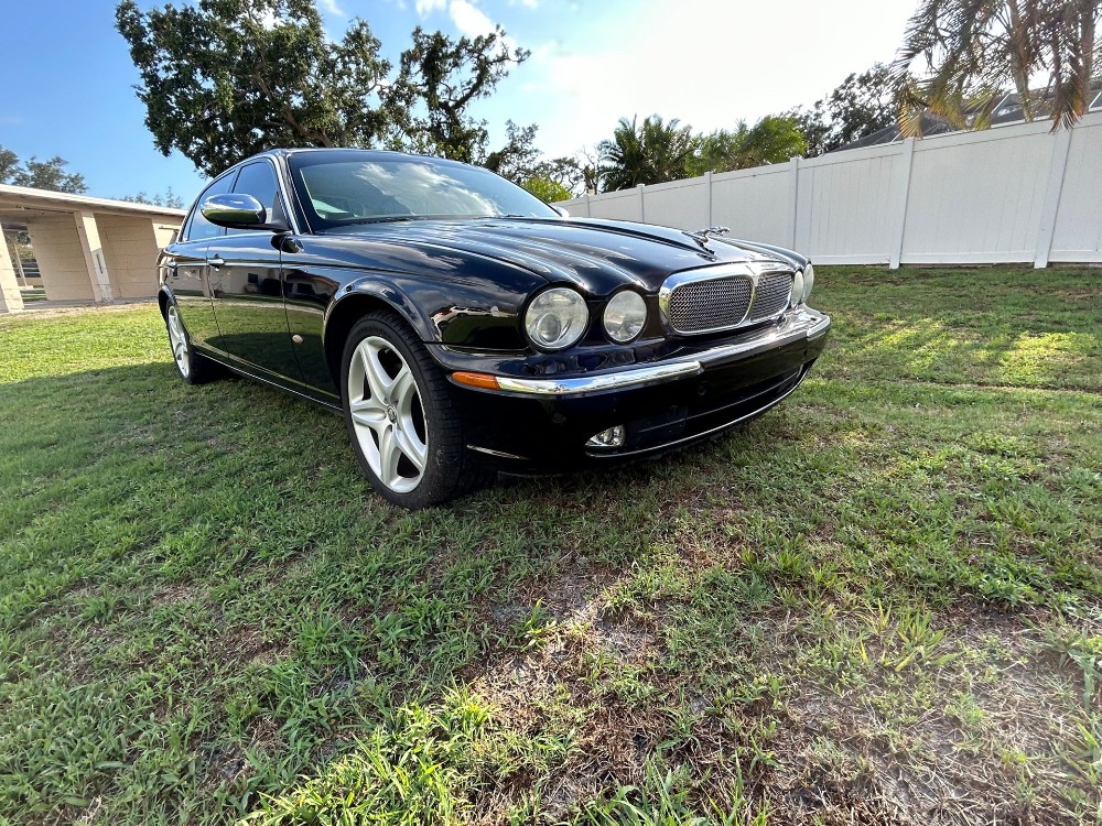 Lot J23-161 - 2006 Jaguar XJ Vanden Plas Sedan | Premier Auction Group