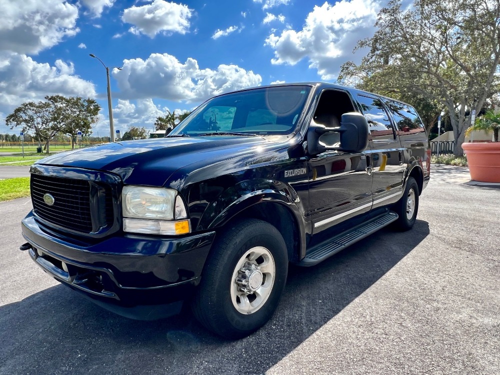 Lot D22-112 - 2001 Ford Excursion Limited SUV | Premier Auction Group
