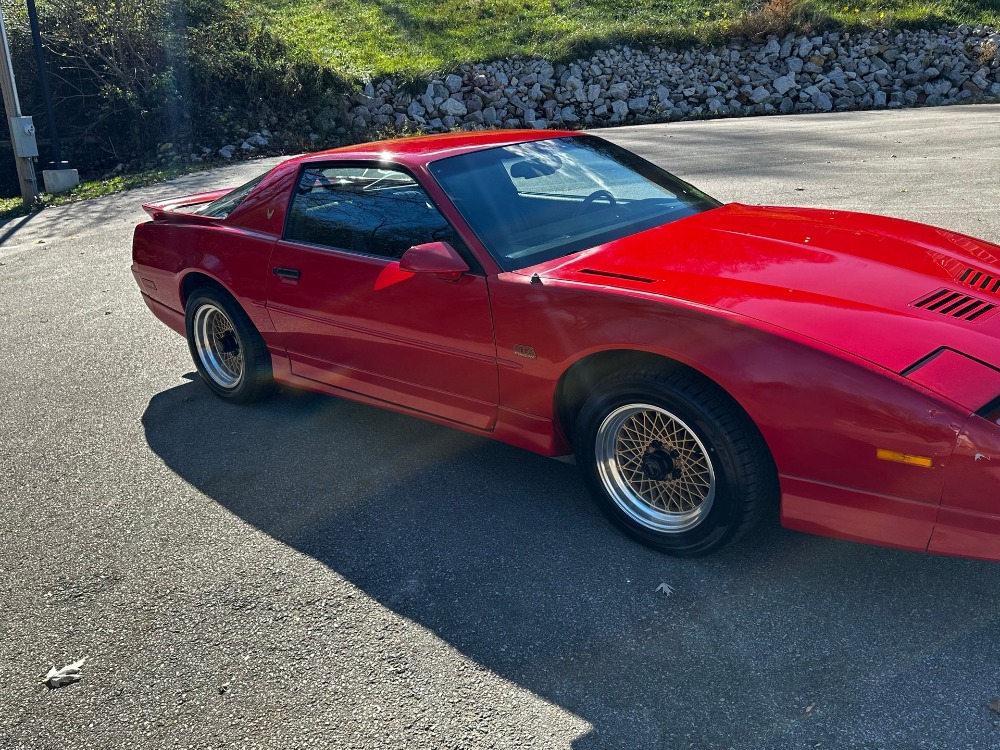 Lot D24 293 1987 Pontiac Trans Am GTA Coupe Premier Auction Group L 